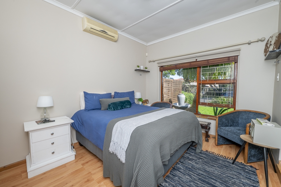 5 Bedroom Property for Sale in Kenridge Western Cape